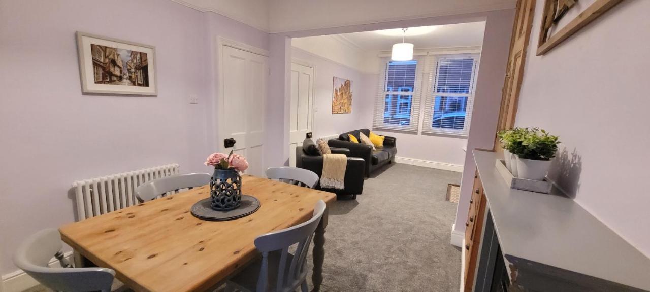 Hartoft St - 2 Bed Near River 约克 外观 照片