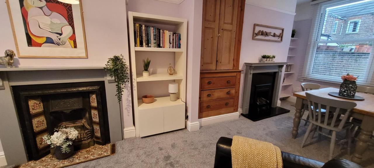 Hartoft St - 2 Bed Near River 约克 外观 照片